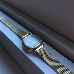 Komono moneypenny watch in gold — functioning!